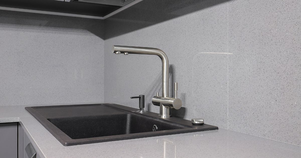 jak-vycistit-granitovy-drez (3)